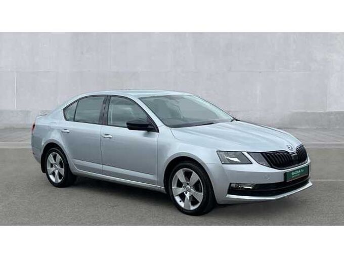 SKODA Octavia Hatchback 1.5 TSI SE Drive ACT (150ps) DSG