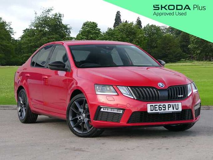 SKODA Octavia vRS Hatch (2017) 2.0 TSI vRS 245 DSG